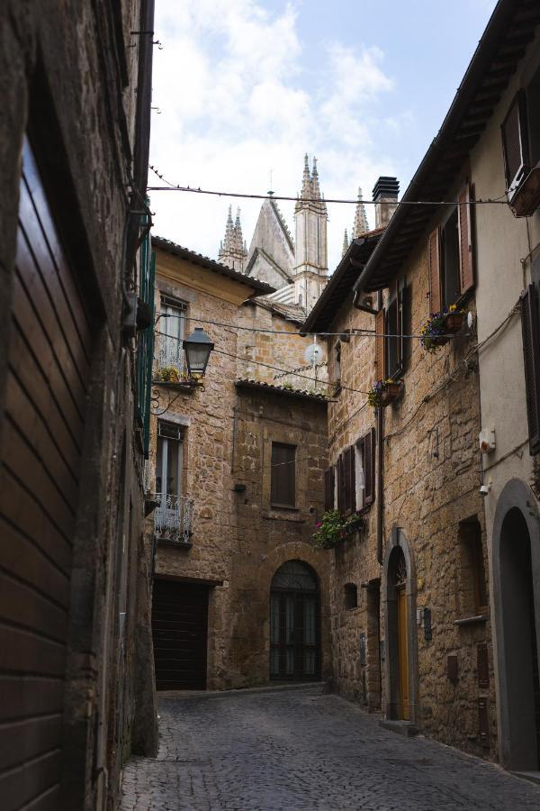 Ad Un Passo Dal Duomo Apartman Orvieto Kültér fotó
