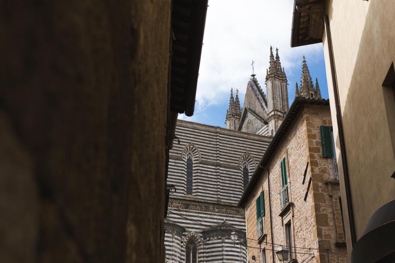 Ad Un Passo Dal Duomo Apartman Orvieto Kültér fotó