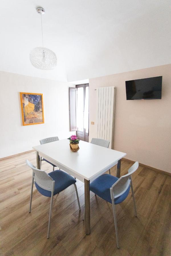 Ad Un Passo Dal Duomo Apartman Orvieto Kültér fotó